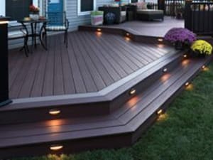 a-deck-with-lights-on-the-sides-of-it
